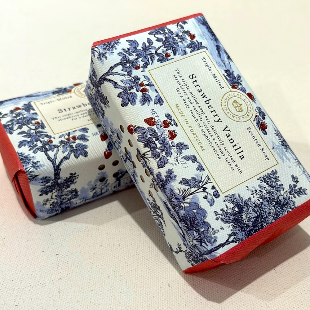 New Castelbel Strawberry Vanilla Triple Milled Soap (1 soap)